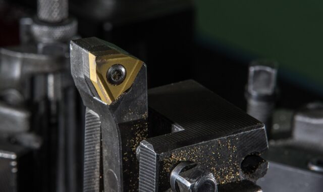 chisel, chisel head, lathe, workshop, metal construction, tooling, mechanical engineering, to cut, metal processing, tool, industry
