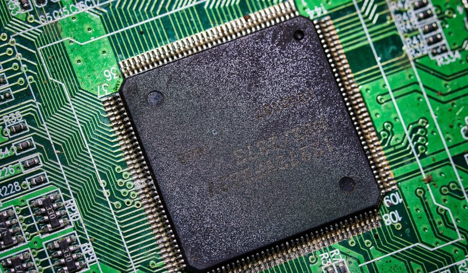 recycling, precious metals, old, broken, microprocessor, microchip, electronics, processor, computer, semiconductor, data, data processing, circuit, component, chip, pc, last generation, microchip, microchip, processor, semiconductor, semiconductor, semiconductor, semiconductor, semiconductor, chip