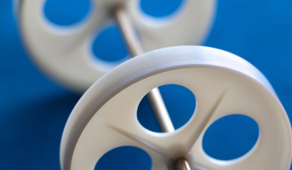 wheel, tread, plastic, ribs, reinforcement, precision mechanics