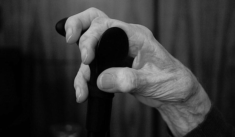 old, senior, hands, pensioners, maintenance, seniors, older, older, older, older, older, older