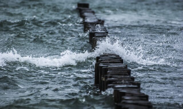 sea, waves, groynes, nature, ocean waves, crashing waves, wave breakers, splash, ocean, water