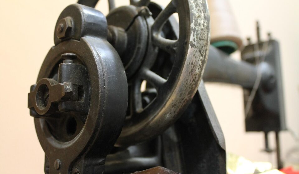 sewing machine, old machine, retro, sewing, tailor, antique, vintage, sew, textile, craft, thread, stitch, equipment, industry, iron, fashion, sewing machine, sewing machine, sewing machine, sewing machine, sewing machine, sewing, tailor, tailor, tailor