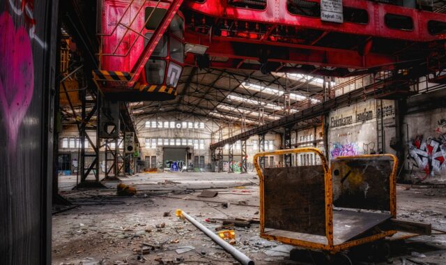factory, hall, crane, indoor crane, factory building, pforphoto, warehouse, expired, dilapidated, shabby, decay, lost places, abandoned places, graffiti, building, transience, warehouse, warehouse, warehouse, warehouse, warehouse, graffiti