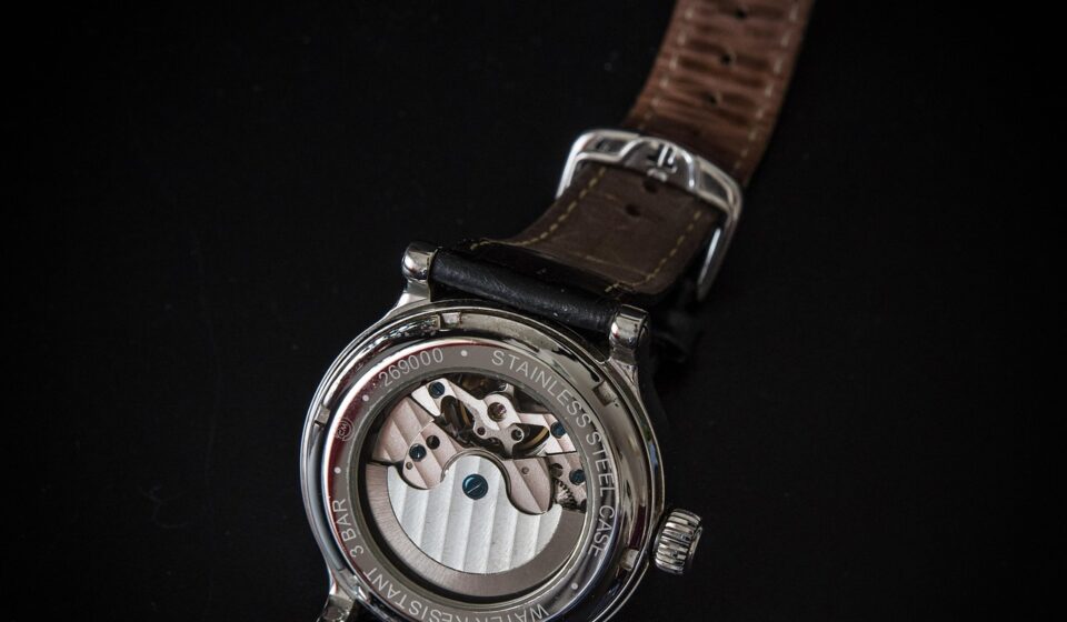 clockwork, wrist watch, glass bottom, chrome, men's watch, automatic watch, precision mechanics, mechanics, metal, gears, watchmaker, wrist watch, automatic watch, automatic watch, watchmaker, watchmaker, watchmaker, watchmaker, watchmaker